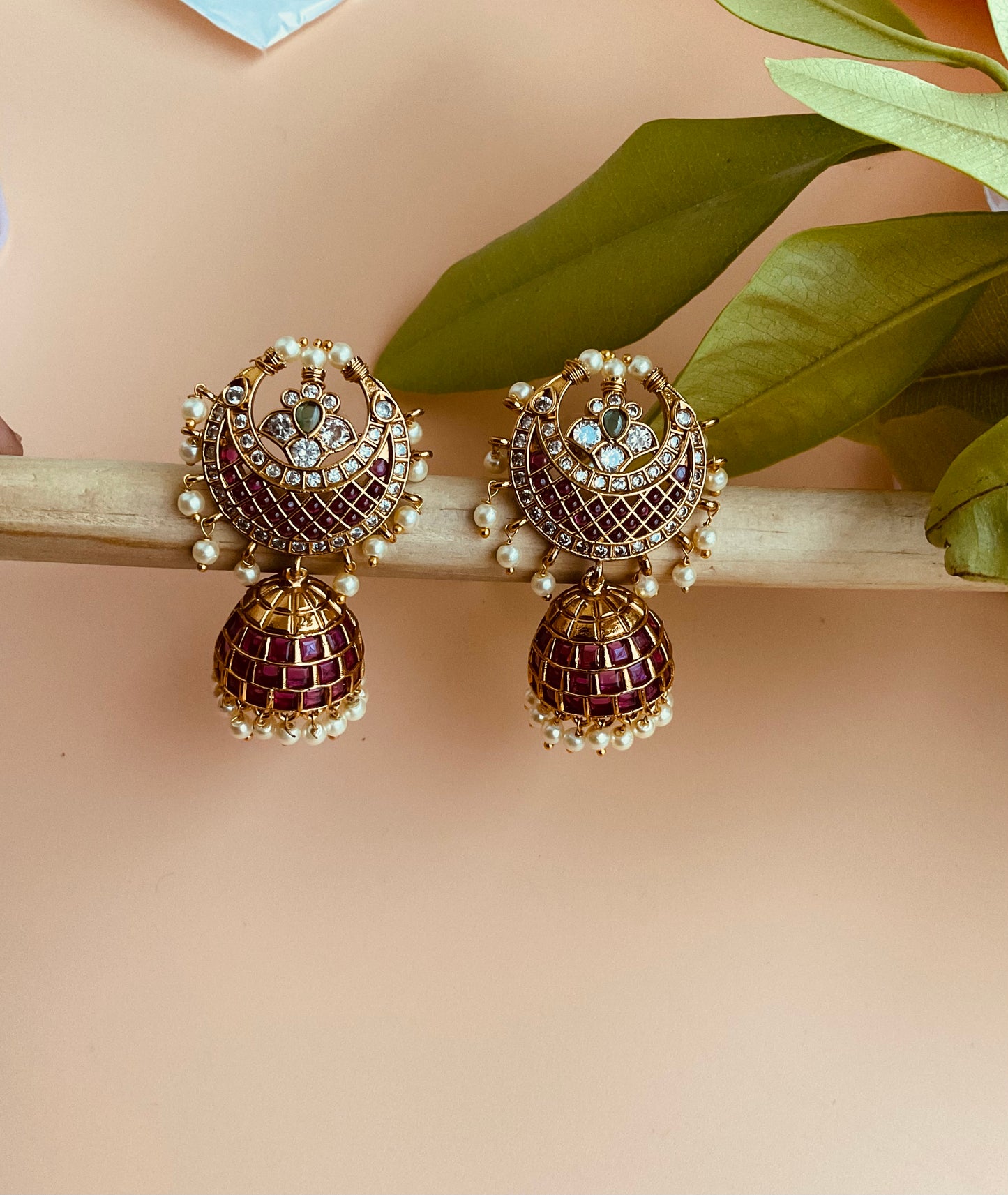 Kemp chaandbali butta earrings