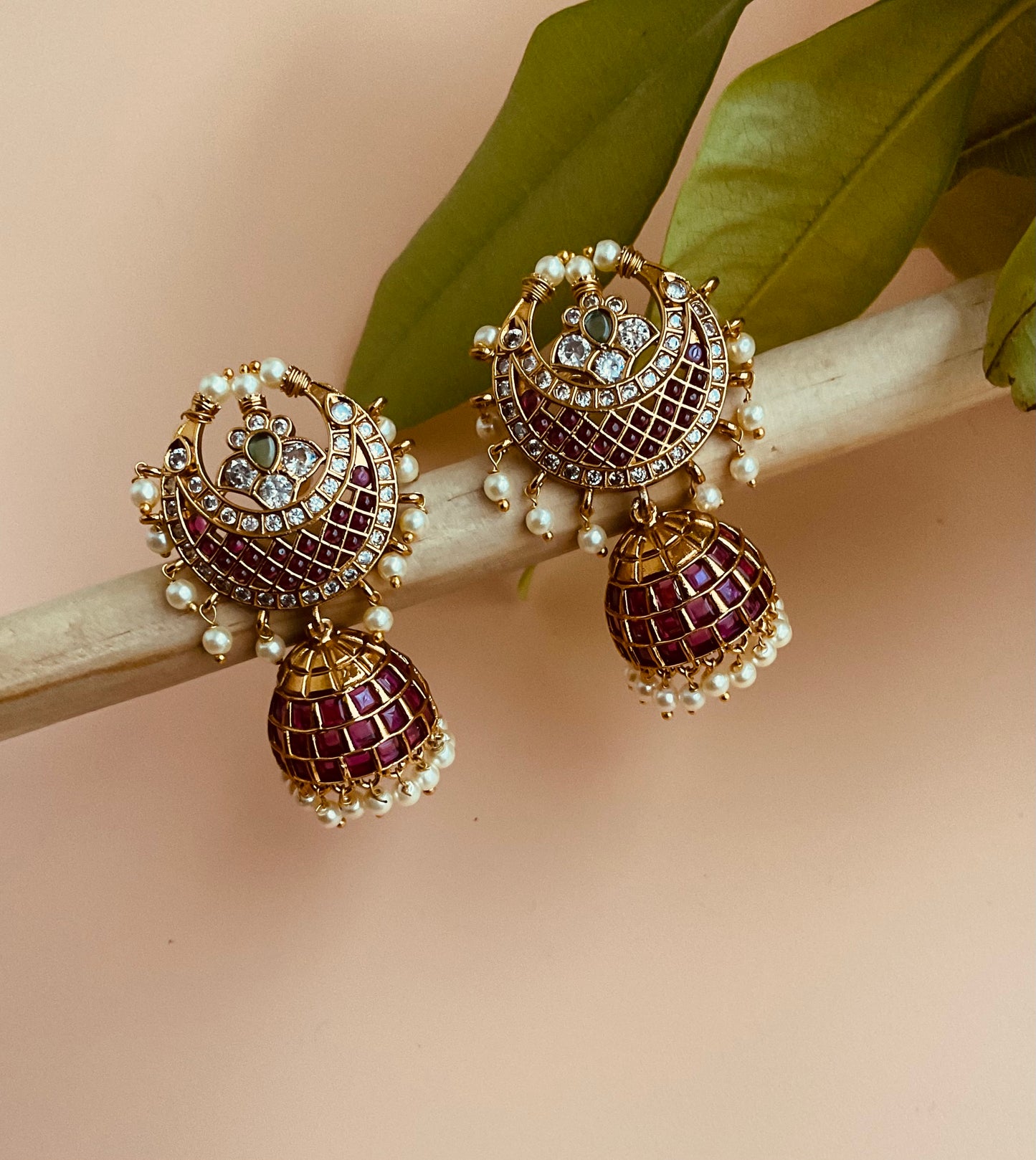 Kemp chaandbali butta earrings