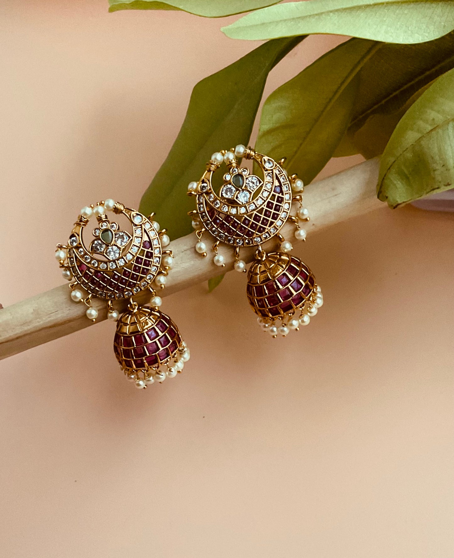 Kemp chaandbali butta earrings