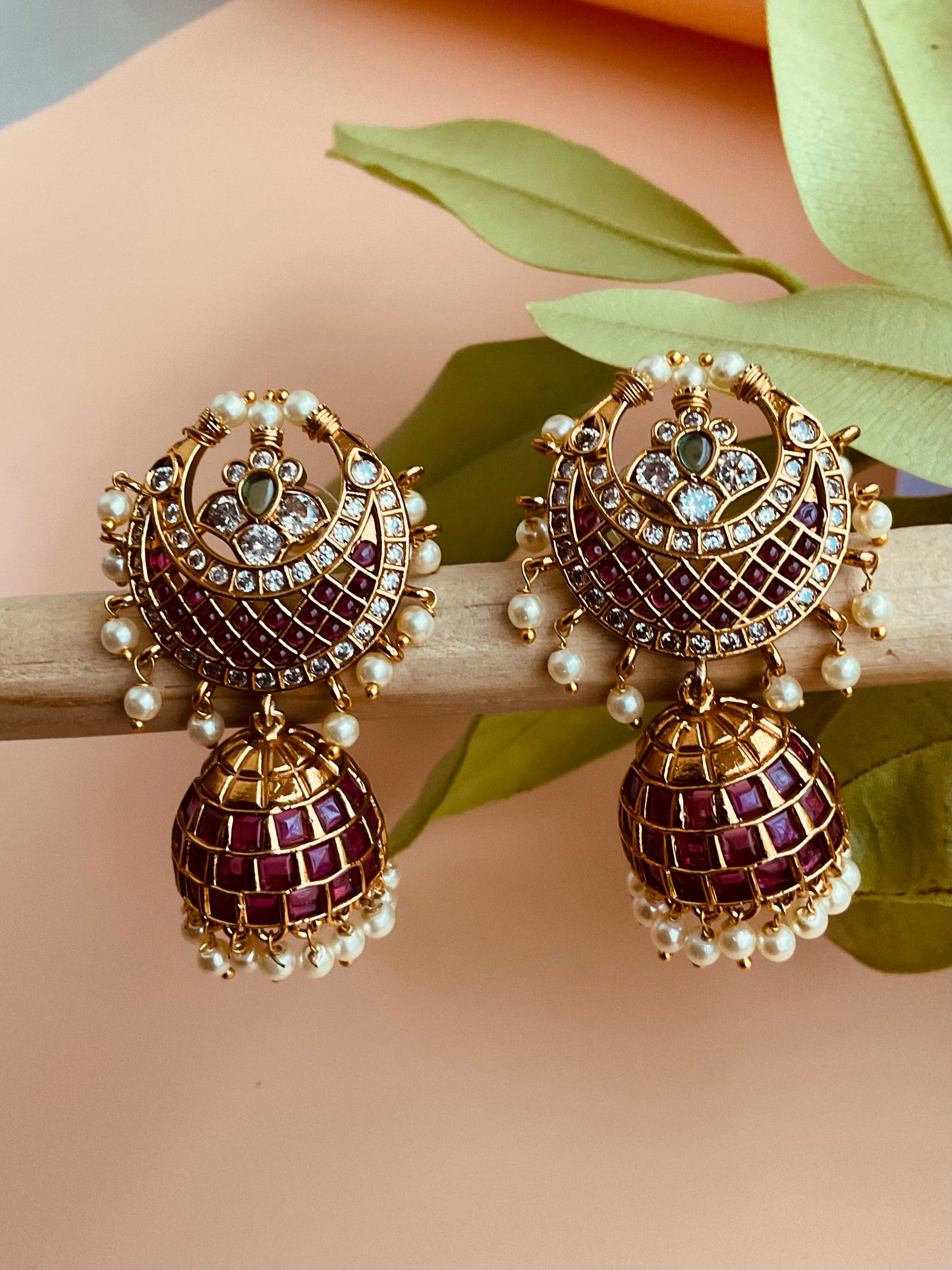 Kemp chaandbali butta earrings