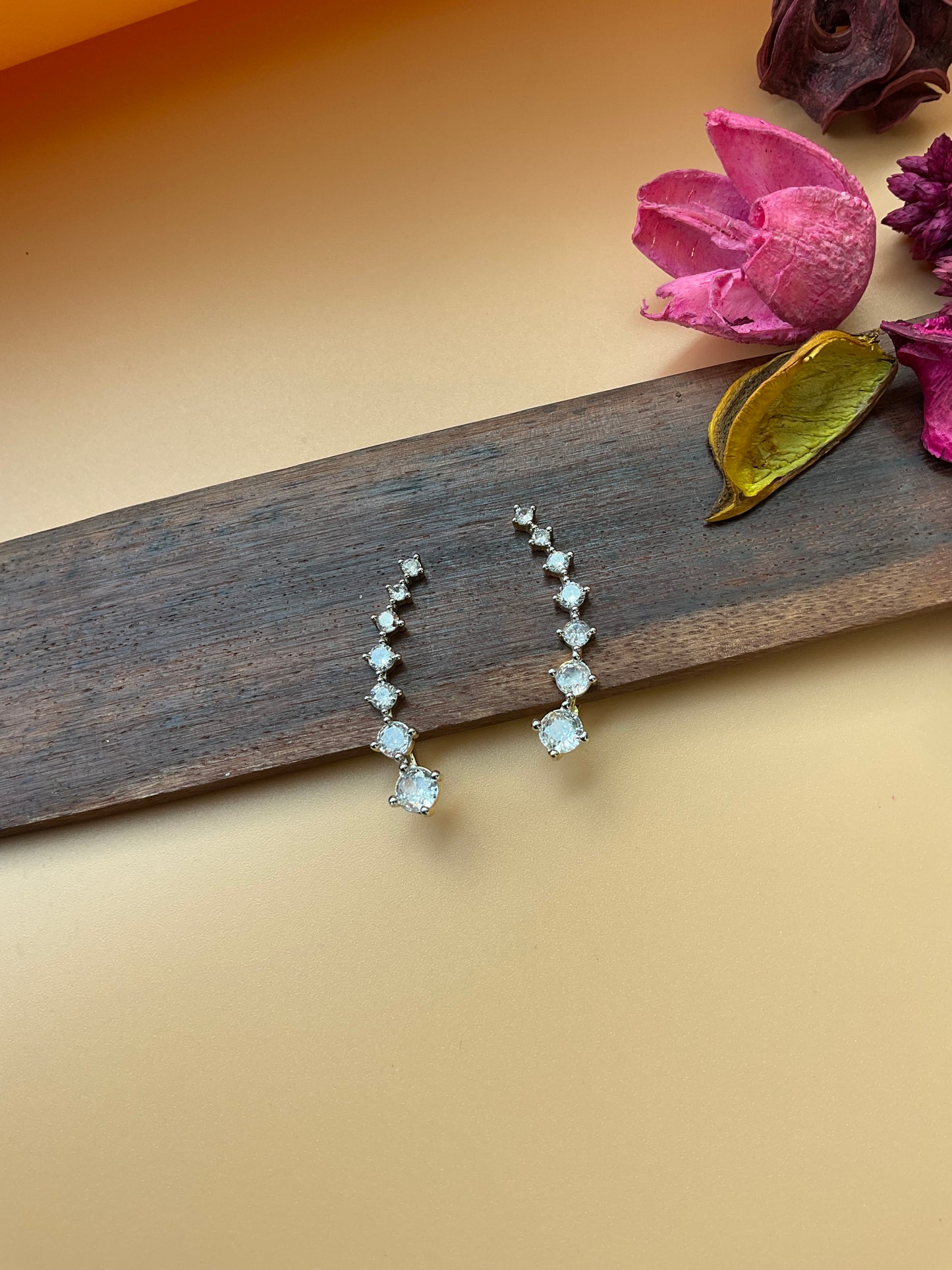 Sleek earcuffs