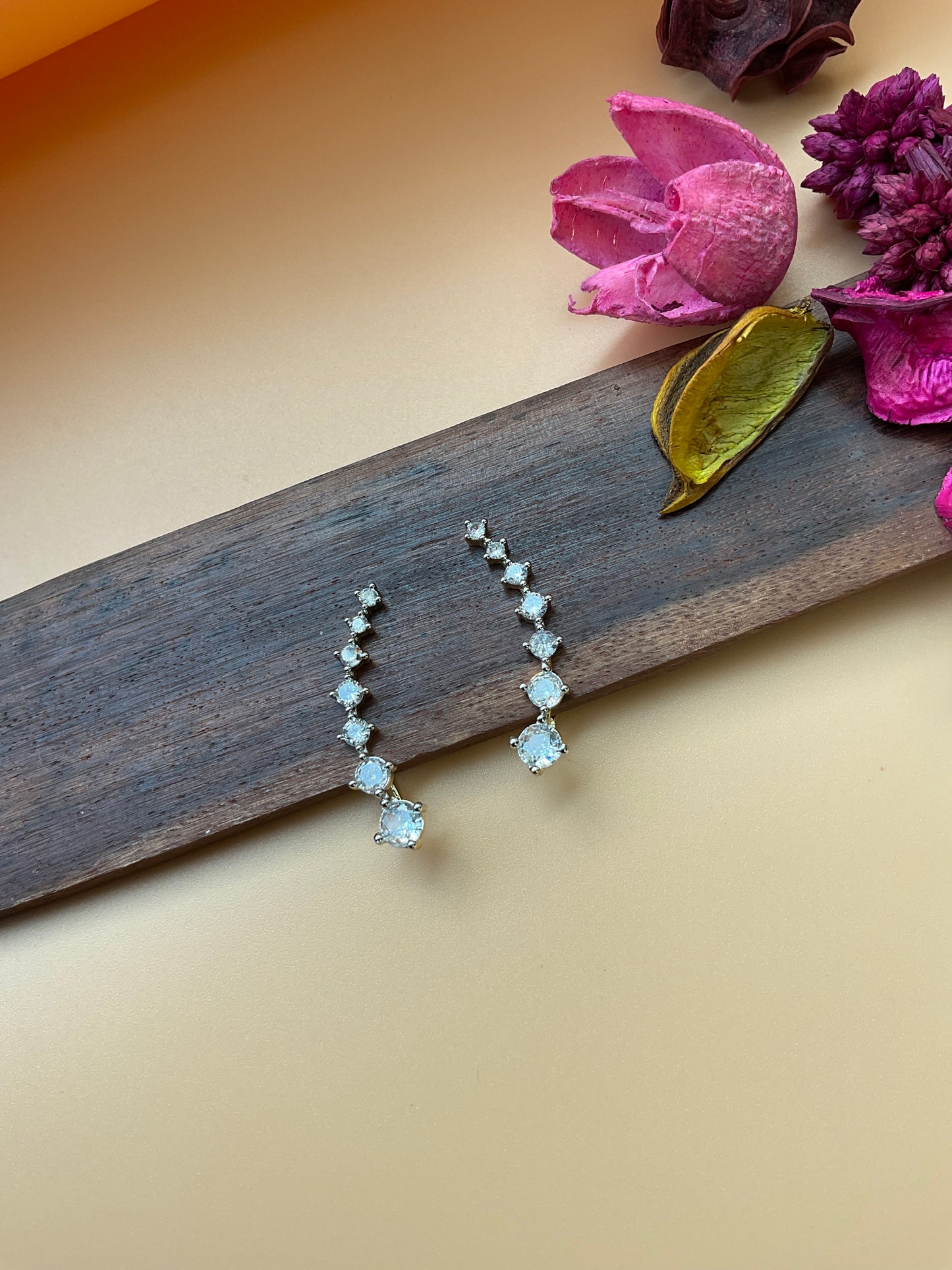 Sleek earcuffs