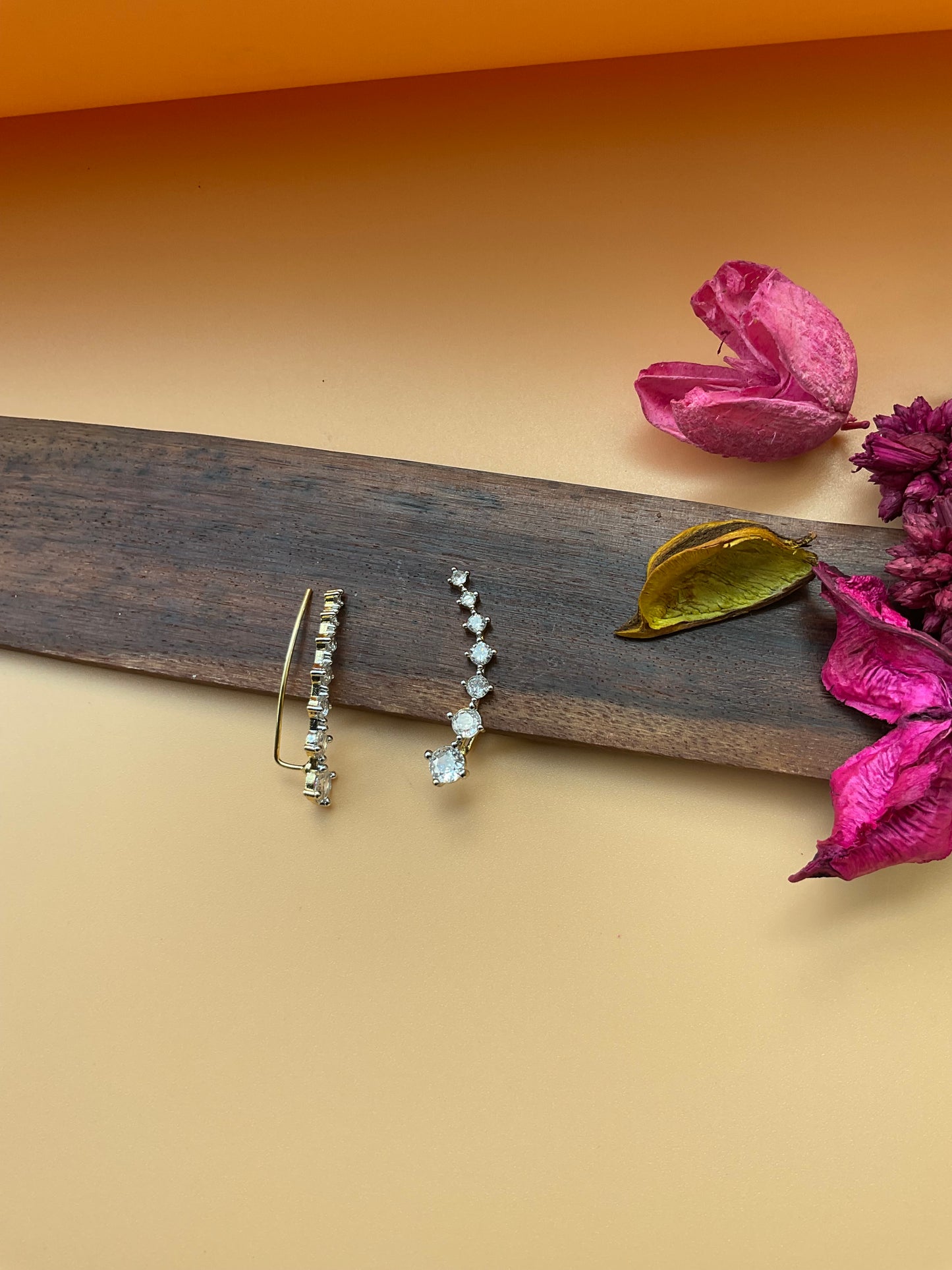 Sleek earcuffs